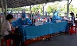 Nỗ lực kiểm soát dịch COVID-19 để khôi phục sản xuất, phát triển kinh tế