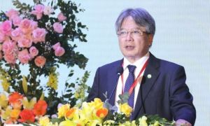 Các y bác sĩ trẻ, sinh viên trường y sẽ báo cáo khoa học bằng tiếng Anh