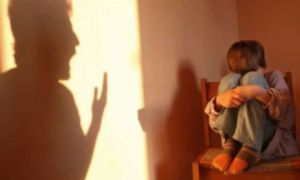 3 kiểu “năng lượng tiêu cực” của người cha dễ làm hỏng con, dù người mẹ có tốt...