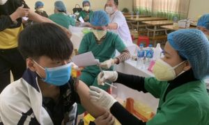 Vụ 4 học sinh sốc phản vệ sau tiêm vắc-xin Covid-19: 1 em tiên lượng xấu, 2 em...