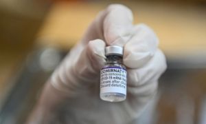 Bé trai ở Bình Phước tử vong sau tiêm vaccine Covid-19