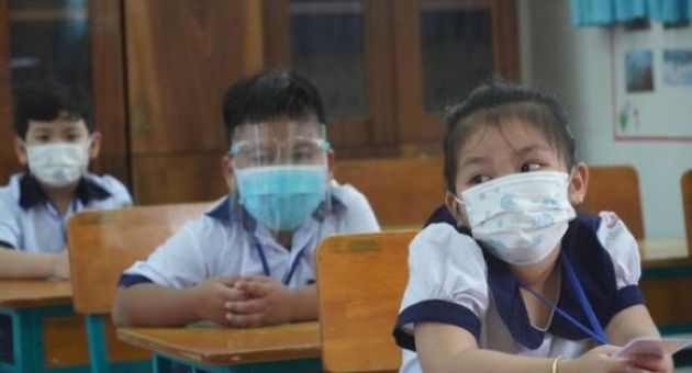 TP.HCM thí điểm cho học sinh đi học lại từ ngày 13/12