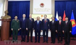 Chủ tịch nước trao huân chương cho lãnh đạo quân đội, an ninh LB Nga