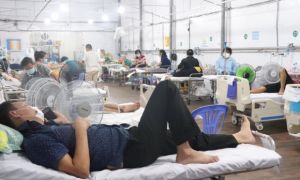 Tin sáng 17-12: TP.HCM xin chi viện khẩn 900 y bác sĩ chuyên hồi sức cấp cứu