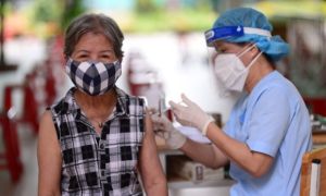 14.816 người thuộc nhóm nguy cơ chưa tiêm vắc xin, TP.HCM đang ‘khẩn trương...