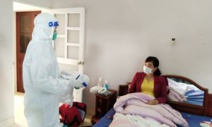 Ca bệnh tăng nóng, quận, phường Hà Nội nói sẽ 'đảm bảo đủ thuốc để điều trị...