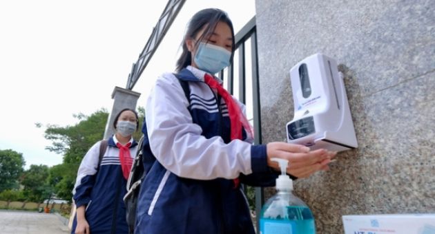 Hà Nội dừng học trực tiếp tại trường ở 'vùng cam'