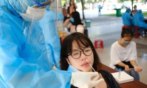 Kit xét nghiệm của Việt Á: Quảng Ngãi 'vừa mua vừa run'