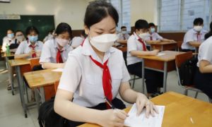 TP.HCM: Nhiều trường lấy ý kiến cho học sinh lớp 6, 7, 8 đến trường từ 27-12