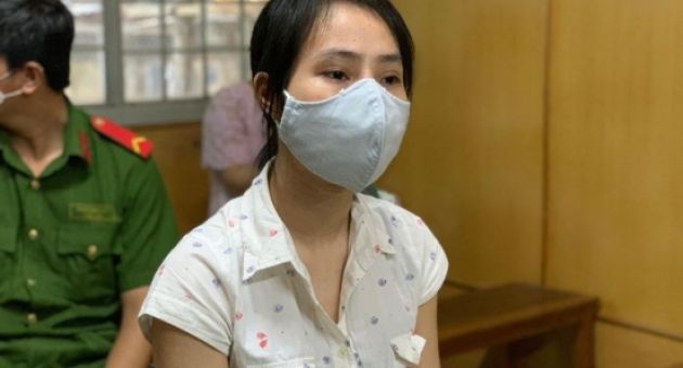 Cô gái cướp ngân hàng lĩnh 19 năm tù