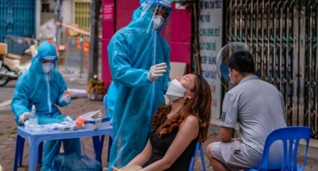Tin 26-12: Số ca mới chỉ tăng 0,1% và ca khỏi bệnh tăng, ca nặng giảm 3,3%