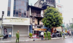 Hiện trường thương tâm vụ cháy nhà mặt phố khiến 2 vợ chồng và con nhỏ tử vong
