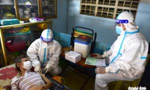 165 người đi cùng chuyến bay với bệnh nhân nhiễm chủng Omicron ra sao?