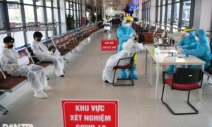 Yêu cầu đưa chi phí test nhanh Covid-19 vào giá vé máy bay quốc tế
