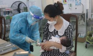 Trẻ em mắc COVID-19 tại TP.HCM có xu hướng giảm