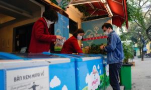 Nhiều quận trung tâm Hà Nội cho bán hàng ăn uống tại chỗ