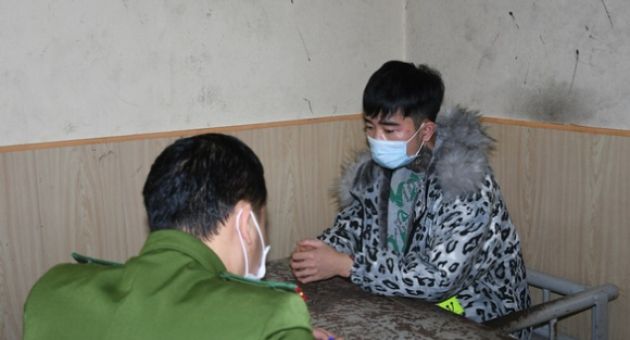 Thanh niên cướp hơn 3 tỉ đồng của ngân hàng khai cho bạn gái tiền trước khi...