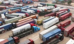 Cửa khẩu Móng Cái thông quan trở lại