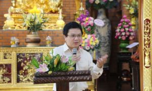 Từ thí sinh trượt đại học đến giáo sư Vật lý ở Mỹ
