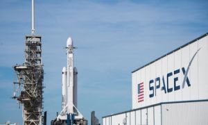 SpaceX mất hàng chục vệ tinh Internet tốc độ cao do bão từ