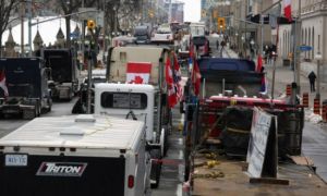 Cuộc sống người Việt giữa căng thẳng biểu tình ở Ottawa