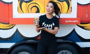 Nữ diễn viên gốc Việt mở quầy cà phê di động tại Mỹ