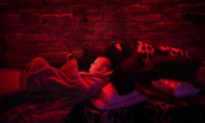 Người Việt ở Kharkov: Vẫn còn điện, nước và Internet để gọi về cho gia đình;...