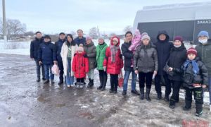 Đón 10 công dân Việt Nam di tản từ Ukraine sang LB Nga