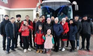 Đón 14 công dân Việt Nam sơ tán từ Ukraine sang LB Nga