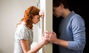 Cách xử lý khi bạn đời ngoại tình: Những sai lầm phổ biến