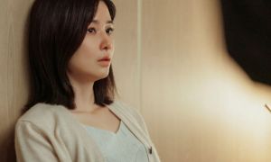 Lời thì thầm sau cánh cửa tối khiến