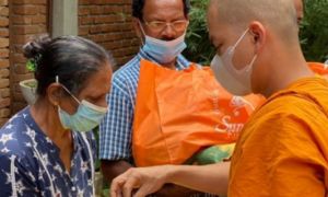 Người Việt hỗ trợ dân Sri Lanka giữa khủng hoảng