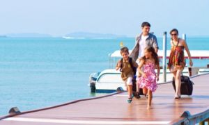 Vợ chồng như bạn trọ, đi du lịch cũng... cưa đôi tiền có phải là bình đẳng?