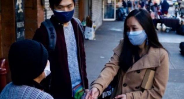 Cô gái gốc Việt hỗ trợ cộng đồng chống nạn bài Á ở Mỹ