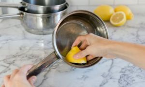 Những công dụng bất ngờ của nước chanh trong nhà bạn