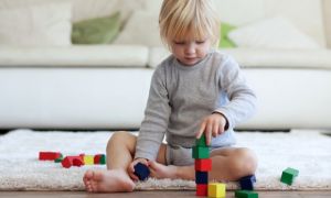 Làm thế nào để nuôi dạy một đứa trẻ vui vẻ, hạnh phúc? Đây là 3 giai đoạn mà...