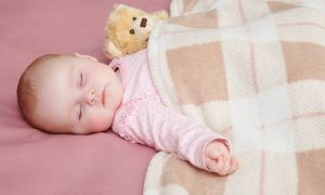 Mùa hè dù nóng đến đâu cũng cần giữ ấm cho 2 bộ phận này trên cơ thể trẻ