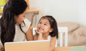 6 cách cha mẹ giao tiếp giúp trẻ hiểu chuyện và thông minh, cách thứ 5 càng áp...
