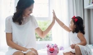 4 câu nói vàng của cha mẹ giúp con luôn mạnh mẽ, dũng cảm trước cuộc đời