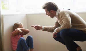 Cách mắng con thông minh để trẻ dễ nhận ra sai lầm và sửa đổi