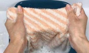 Khăn mặt, khăn tắm dùng vài hôm đã hôi, nhớt: Dùng thứ này giặt sẽ sạch sẽ,...