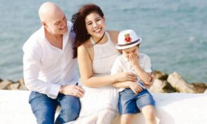 Tự cầu hôn người đàn ông Canada, nữ nhà văn Việt vỡ mộng vì chồng Tây không...