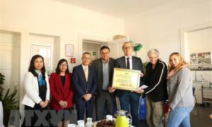 Cộng đồng người Việt tại Đức hỗ trợ người có hoàn cảnh khó khăn của quận...