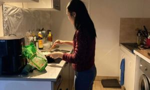 Người Việt kể về cuộc sống khó khăn ở trời Tây do chiến sự Ukraine