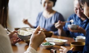 Chỉ cần một bữa ăn có thể nhìn ra tính cách: Người có 4 đặc điểm này không nên...