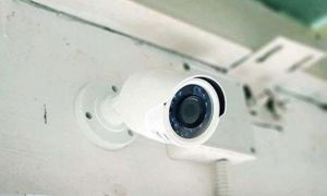 Chồng phát hiện vợ ngoại tình nhờ lắp camera trong phòng con