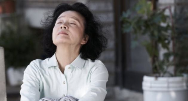 “Mẹ không giận con, mẹ chỉ đang học cách buông bỏ”: Cha mẹ Việt đọc đi mà tỉnh...