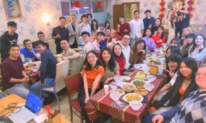 Tết vẹn nguyên trong suy nghĩ người Việt xa quê