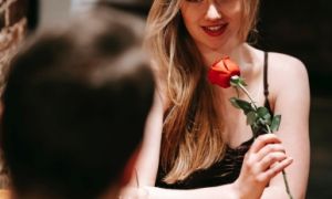 Quà Valentine tặng bạn gái ý nghĩa và độc đáo