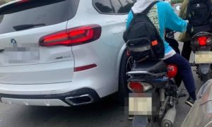 Giới trẻ đang quá dè sẻn lời xin lỗi